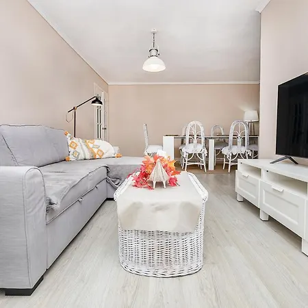 Bhost - Center Apartment *